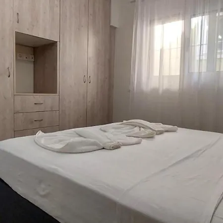 Apartment East Side